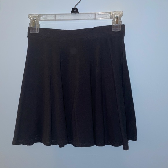 Forever 21 Dresses & Skirts - Forever 21 Women’s Skirt size Small